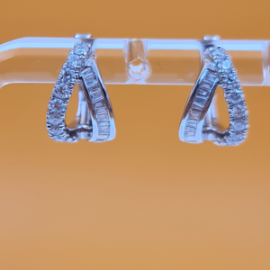Wavelet Diamond Ear Cuff